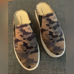 Lucky Brand camo slides/mules. Size 6 and in almost new condition.